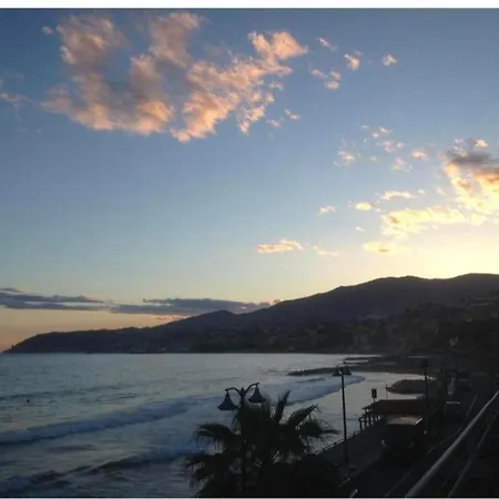 شقة Marine Sea View سانريمو